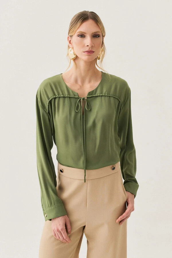 Blusa Manga Longa Punho Gold Decote Cavado Laço Puxante