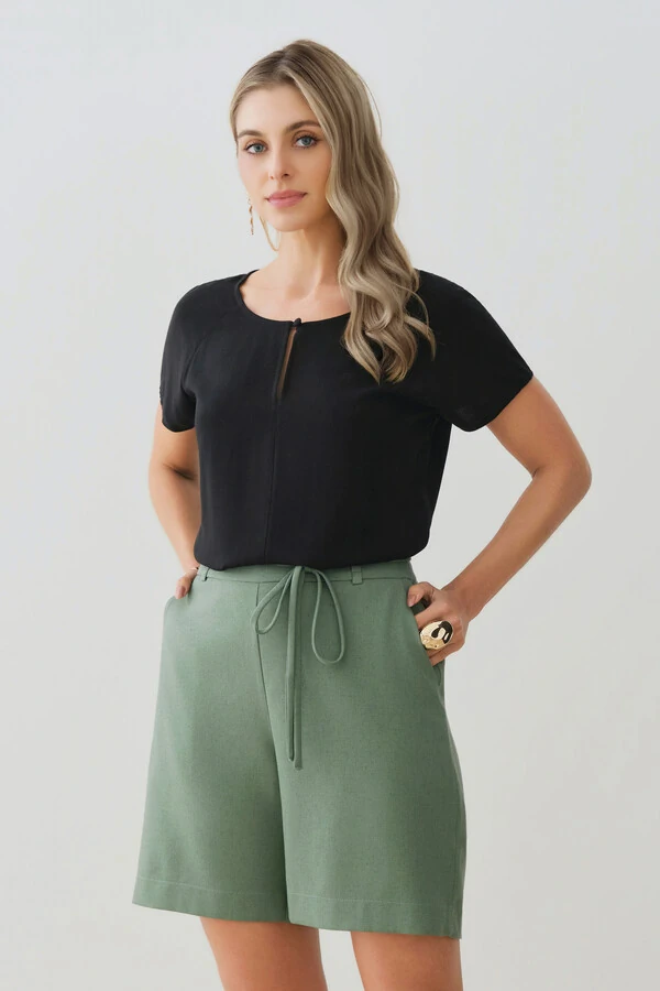 Blusa Manga Raglan Decote Gota Mini Botão Forrado