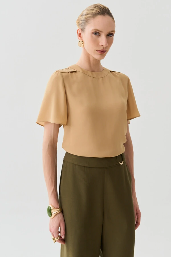 Blusa Decote Redondo Ombro Prega