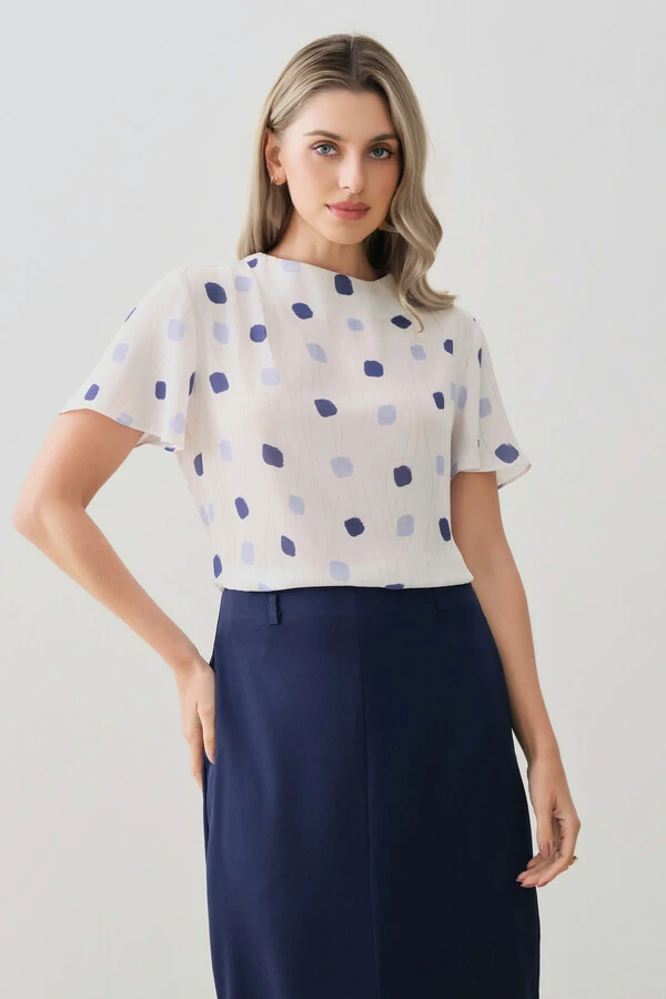 Blusa Assimétrica Abstrata Gola Careca Baixa Pregas Ombro Direito