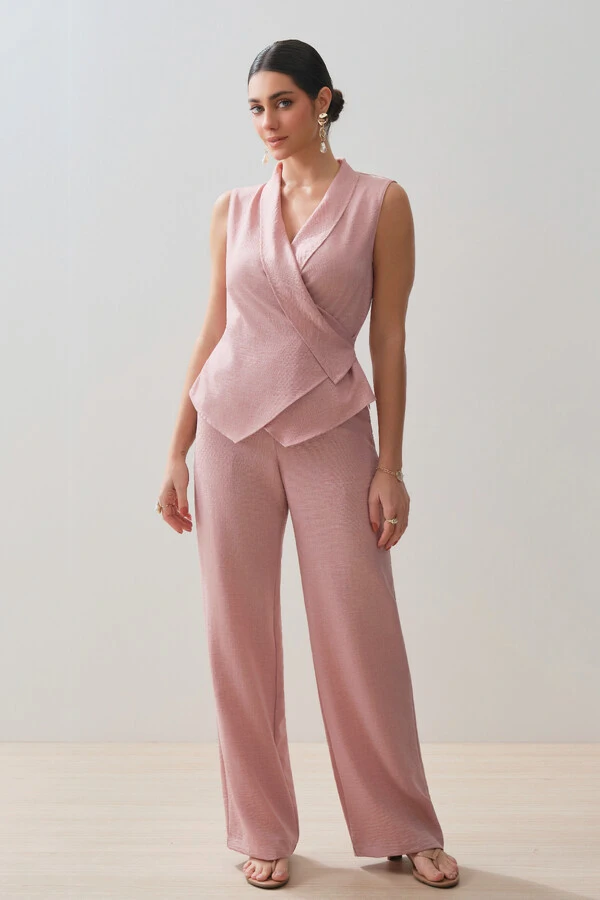 Conjunto de Colete Gola Smoking e Pantalona Slim
