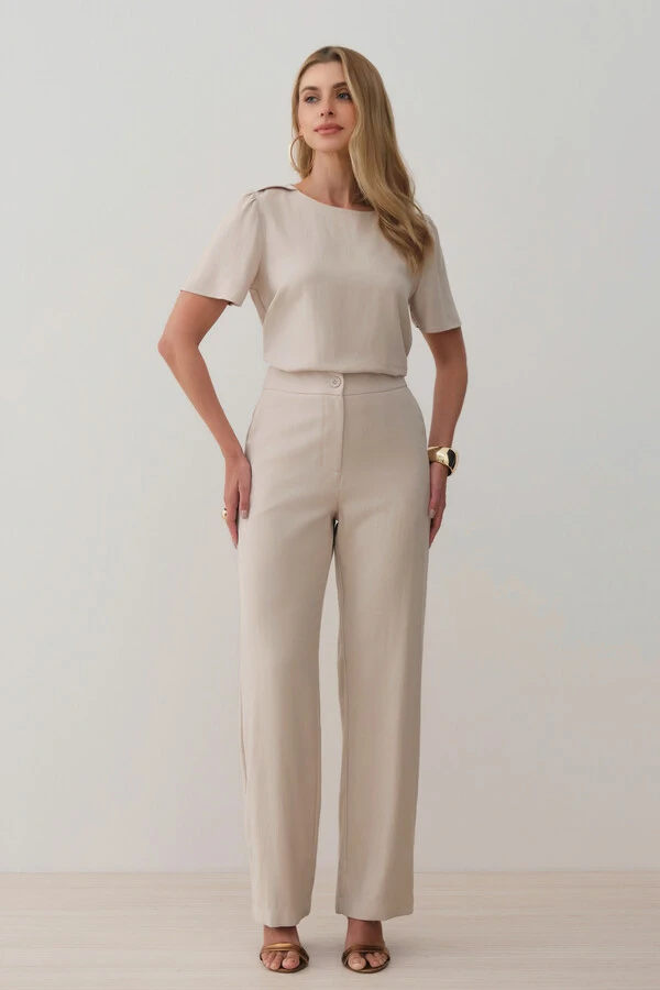 Conjunto de Blusa Ombro Prega e Calça Reta Ampla