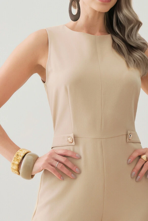 Macacão Regata de Alfaitaria Cintura Martingale Gold