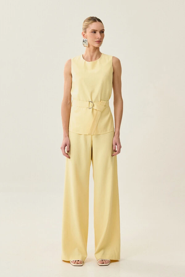 Conjunto de Alfaiataria de Blusa Regata Cinto e Calça Wide Leg