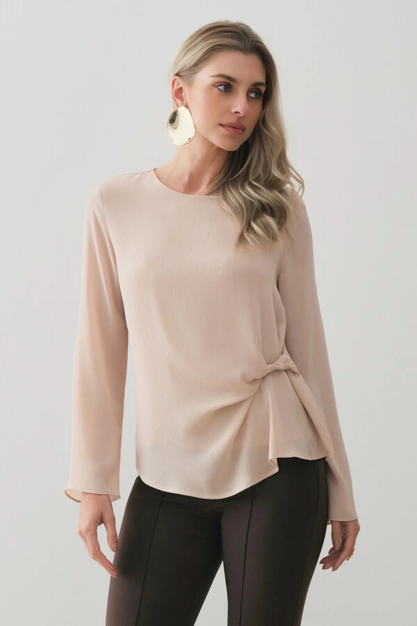 Blusa Dupla Assimétrica de Chiffon Yoryu Manga Longa Evasê Lateral Drapeada