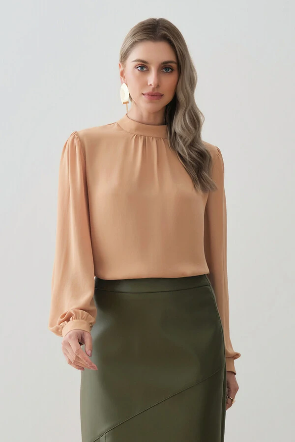 Blusa Manga Longa Punho Gola Baixa