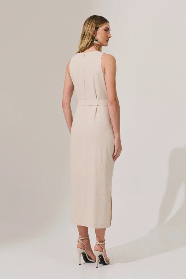 Vestido Midi Regata de Linho Decote Quadrado Fendas Laterais Cinto Fivela