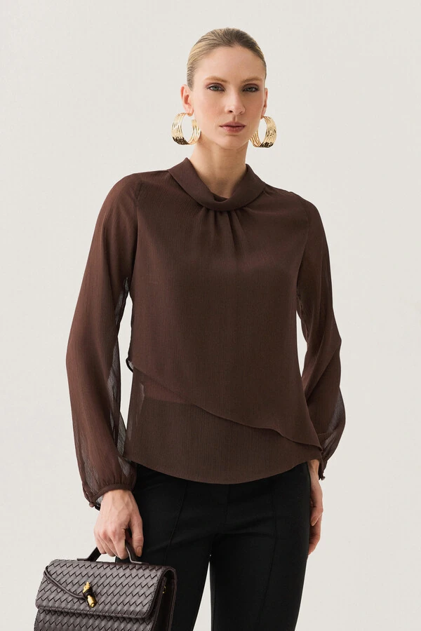 Blusa Dupla Transpassada Assimétrica de Chiffon Yoryu Manga Longa Gola Dobrada