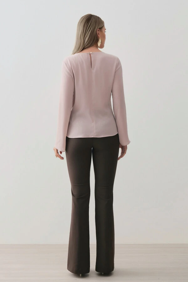 Blusa Dupla Assimétrica de Chiffon Yoryu Manga Longa Evasê Lateral Drapeada