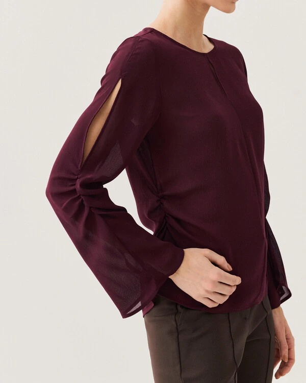 Blusa de Chiffon Yoryu Decote Gota Manga Longa Evasé Cut Out Franzida