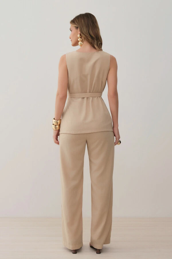 Conjunto de Colete Transpassado Cinto Gold e Calça Pantalona Slim