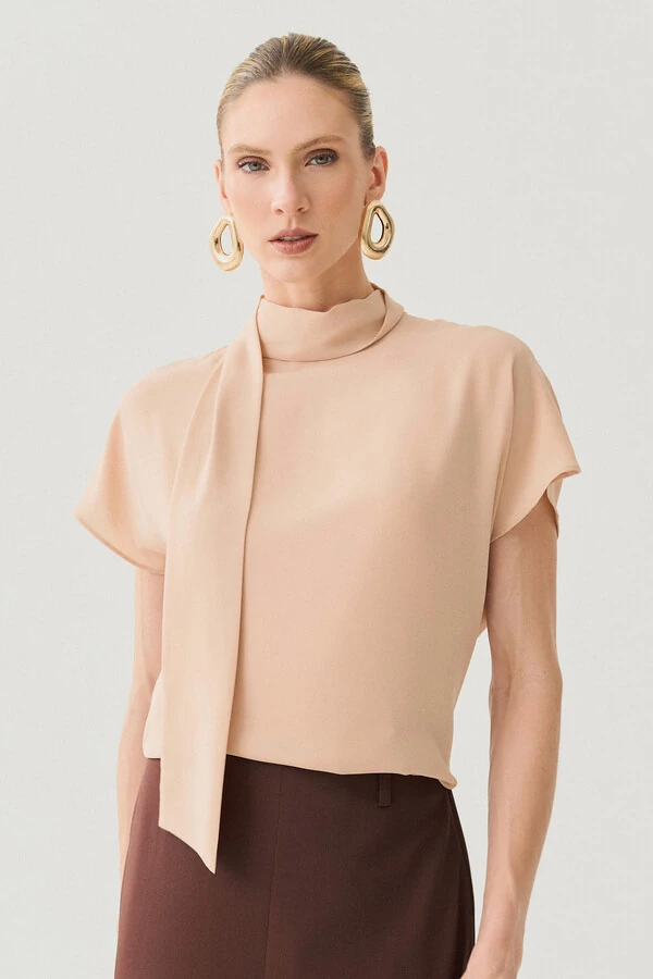 Blusa Manga Morcego Gola de Laço