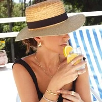 Brinco com banho de ouro 18k gota M abaloada