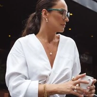 Colar dourado com pingente de pérola shell pêndulo