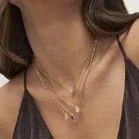 Colar dourado pingente gota rosa escuro com zircônia cristal entorno