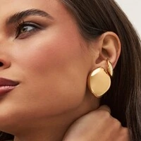 Piercing dourado duas linha, uma lisa e uma trançada