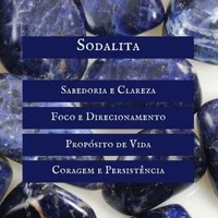 Colar dourado corrente elo cartier com pingente pedra natural sodalita e proteção