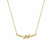 Colar dourado inspired nó cravejado