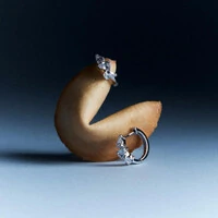 Brinco argola prata 925 redonda com cristais em gota cristal