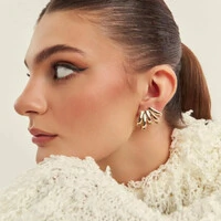 Brinco ear cuff dourado lins 5 filetes lisos