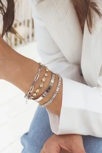 Pulseira ródio branco com elos lisos e retangulares estilo Cartier