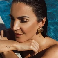 Brinco dourado nó envolvente liso maxi