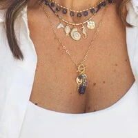 Colar dourado corrente elo cartier com pingente pedra natural sodalita e proteção