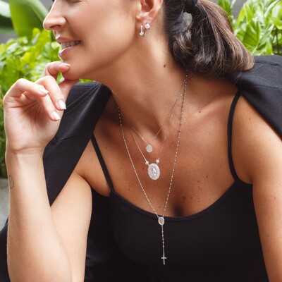 Foto Colar prata 925 com pingente oval menor N S das graças cravejado entorno