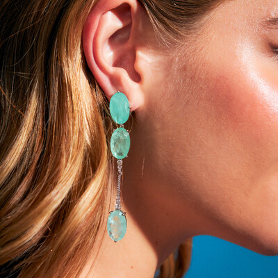 FotoBrinco ródio branco pêndulo ovais tons fusion esmeralda colombiana