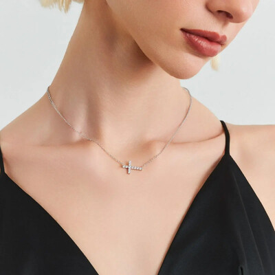 FotoColar prata 925 pingente cruz em cristais redondos