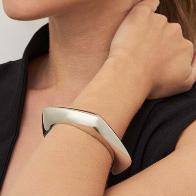 FotoPulseira bracelete ródio branco curvo, abaulado e liso