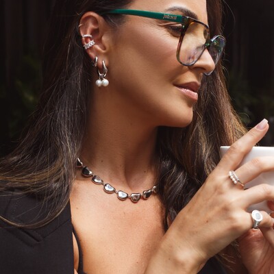 Foto Brinco argola ródio branco estilo elo groumet com pingente pérola Shell