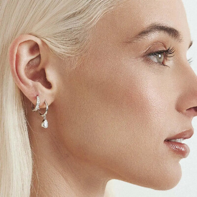 FotoBrinco argola prata 925 com pingente de gota cristal