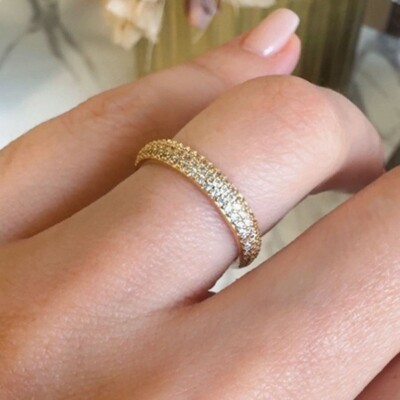 FotoAnel meia aliança cravejada com banho de ouro 18k