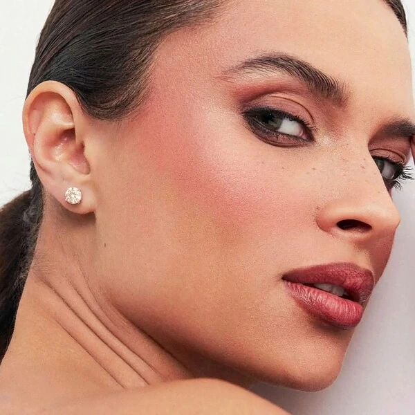 Brinco ródio branco oval yellow fancy 8mm