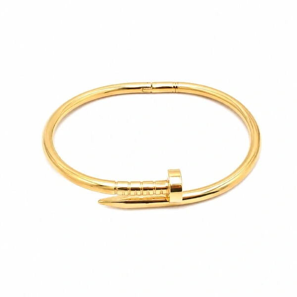 Pulseira dourada inspiração prego