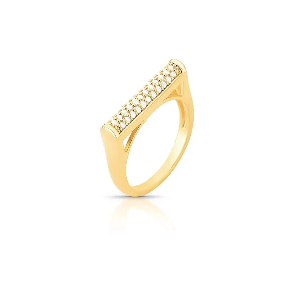 Anel dourado base reta cravejada