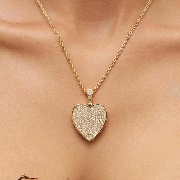 Colar dourado cordão baiano com pingente de coração com zircônias cristal