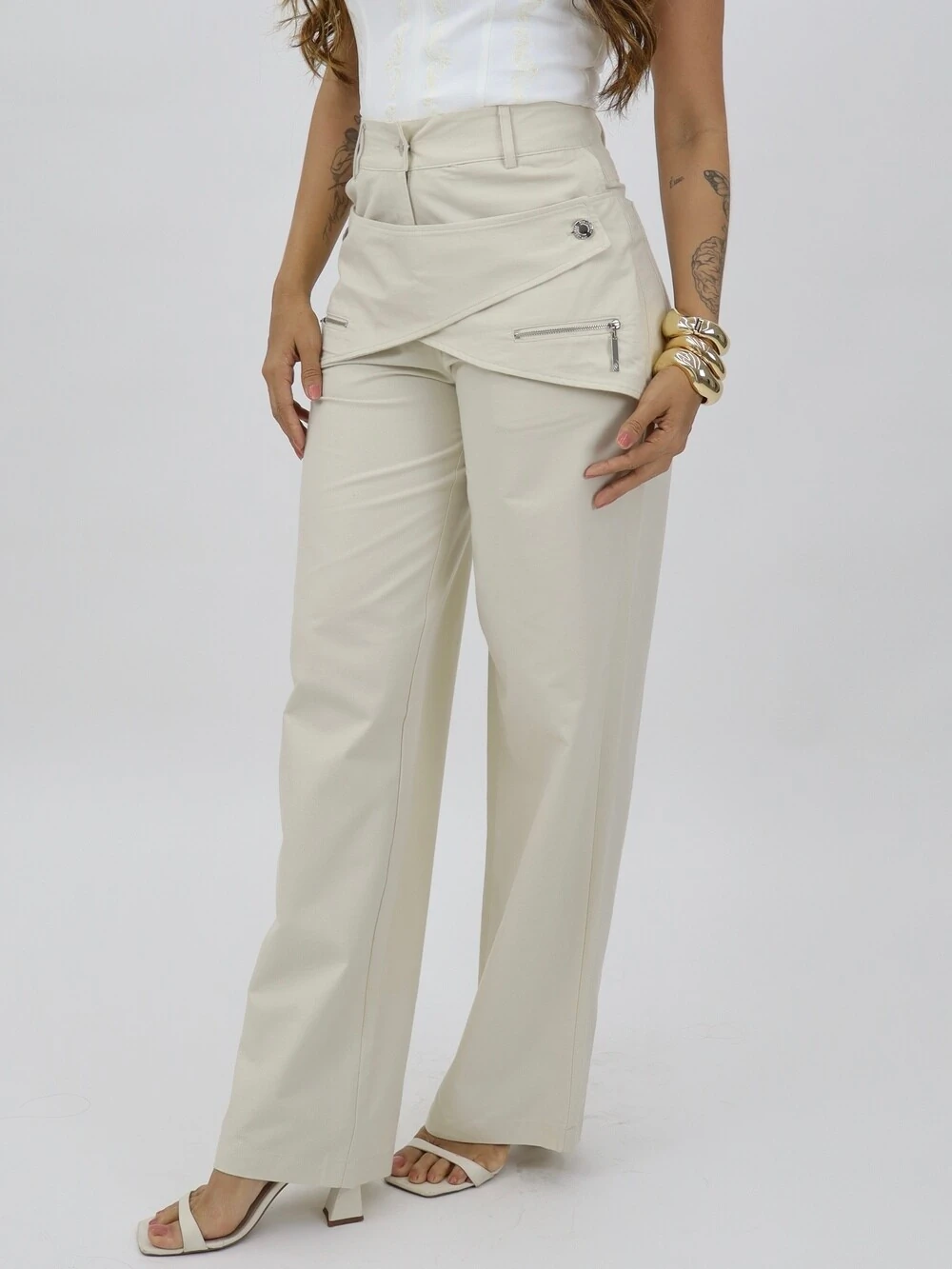 FotoCalça Sobreposição com Botões