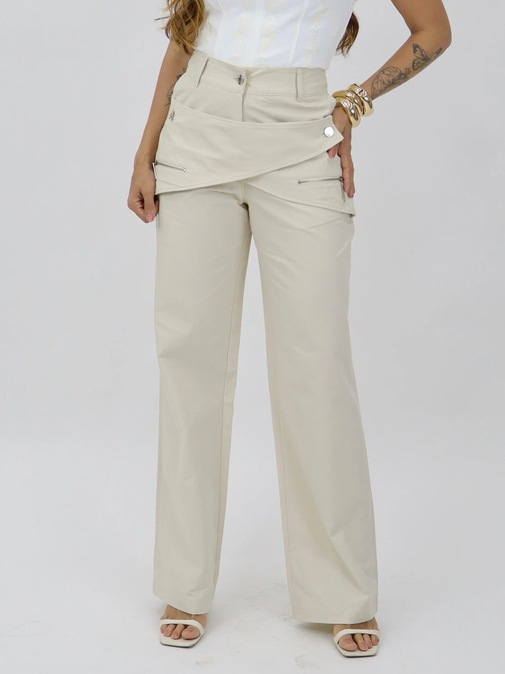 FotoCalça Sobreposição com Botões