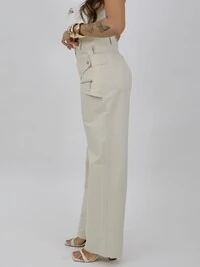 Calça Sobreposição com Botões