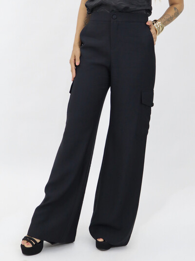 Foto Calça Básica Bolsos