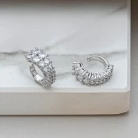 Piercing Fake com Zircônias em Dupla Fileira
