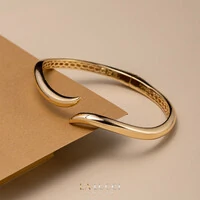 Bracelete Contorno Ondulado