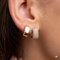 Dupla de Argolas Quadradas Lisa + Cravejada