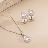 Conjunto Gota Cravejado