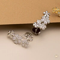Earcuff Flores Cravejadas