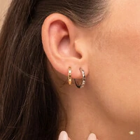 Argola com Zircônias Detalhe Vazado