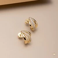 Brinco Três Fios com Cravejado