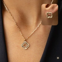 Conjunto Trevo Vazado Diamantado